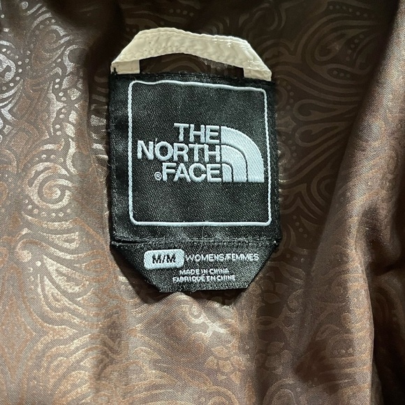North face white hooded puffer 600 fill jacket - Picture 4 of 16